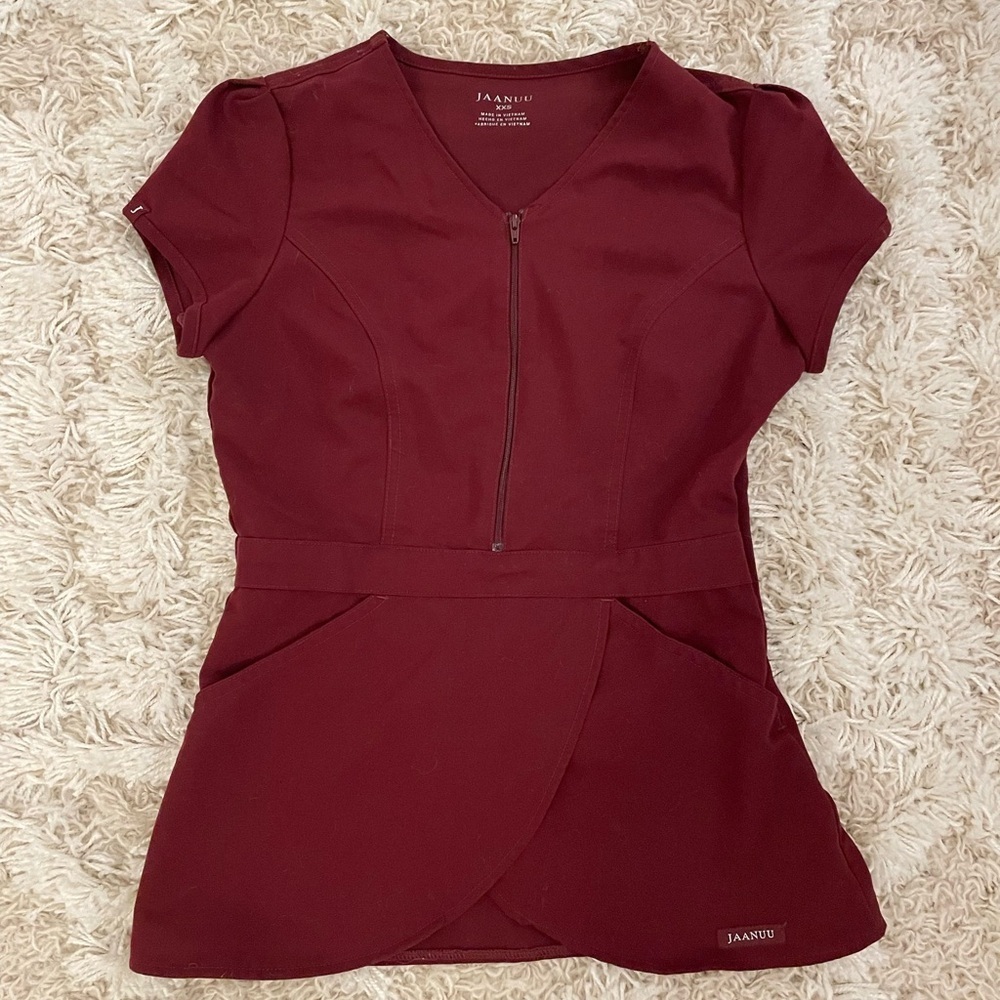 NEW Jaanuu Burgundy Scrub Top Peplum Zipper Front